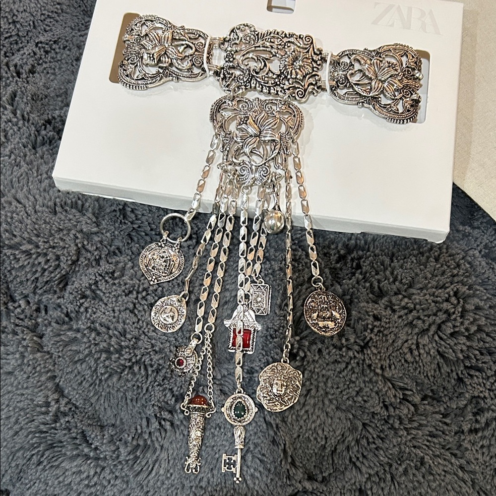 Zara Floral Collar Charm Choker